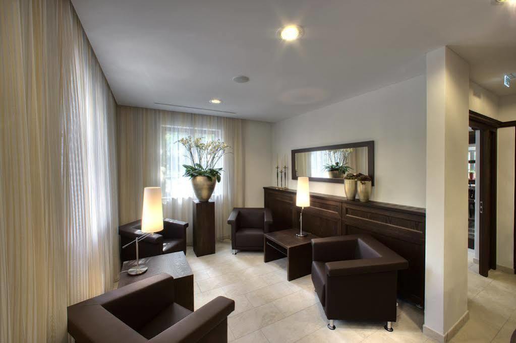 Restaurant & Hotel Engelkeller เมมมิงเงน ภายนอก รูปภาพ