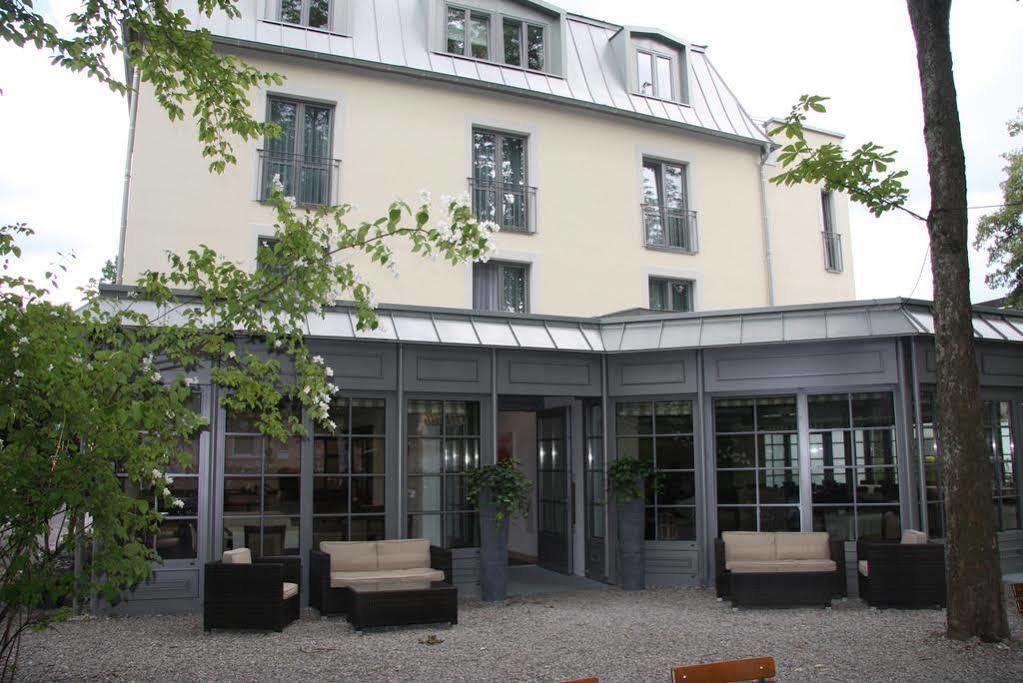 Restaurant & Hotel Engelkeller เมมมิงเงน ภายนอก รูปภาพ